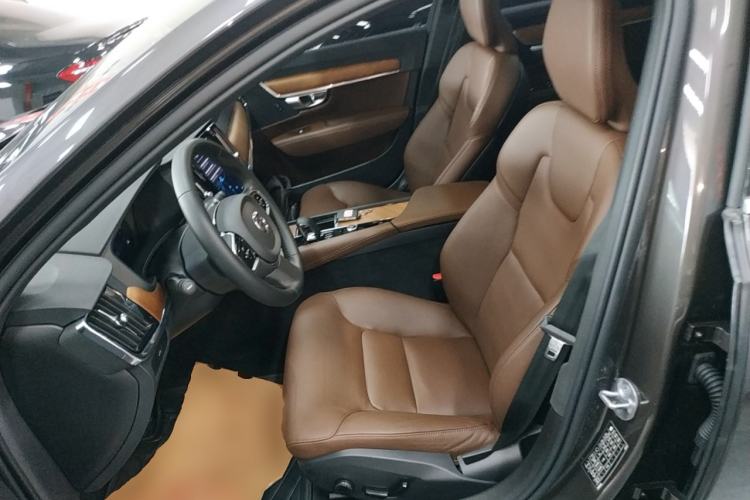 Used Volvo S90 2023 B5 Zhiyi Luxury Edition
