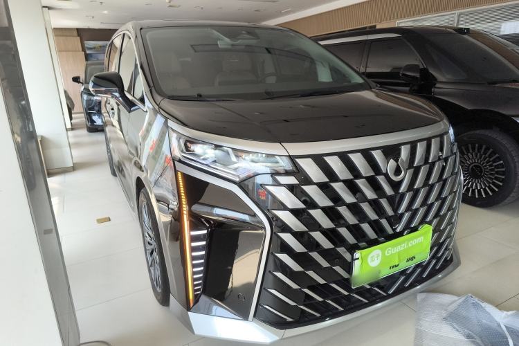 Used Denza D9 2024 DM-i 1050 Luxury Model