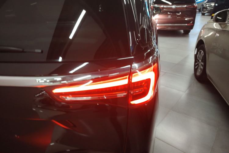 Used Buick GL8 2020 ES Land Cruiser 653T Comfort Edition