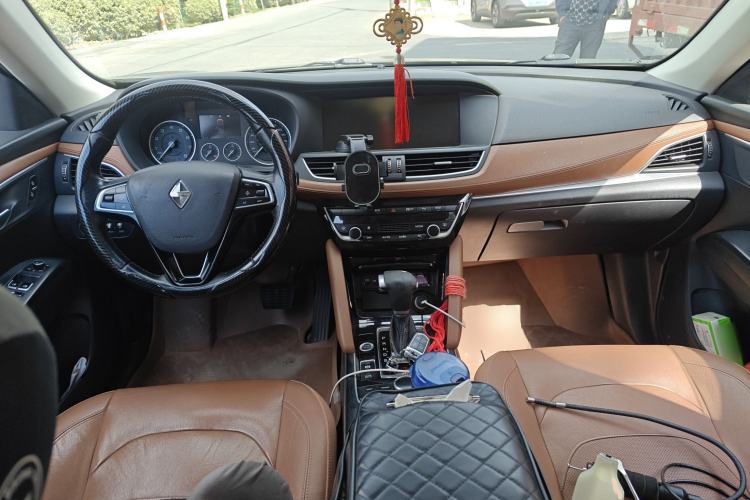 Used BORGWARD BX7 2016 28T Two-Wheel Drive Luxury Version 5 Seats
