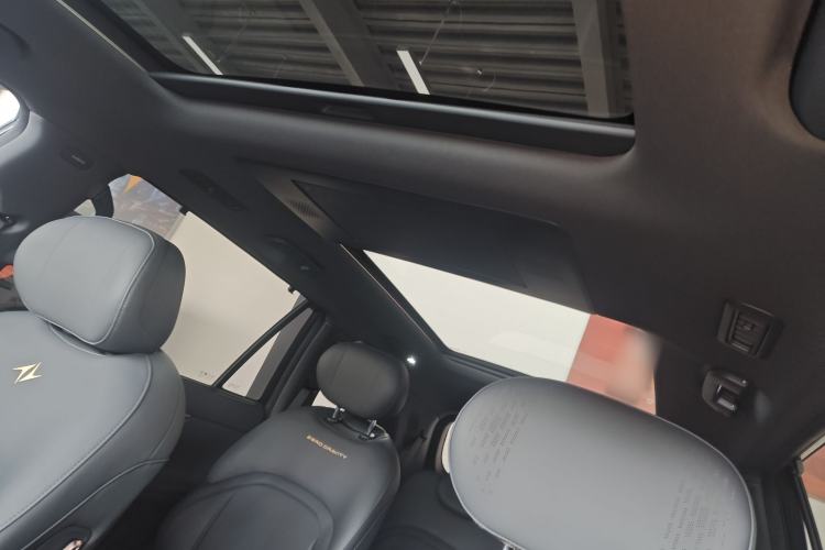 Used Dongfeng eπ eπ008 2024 210Max Range-Extended Version 6 Seats