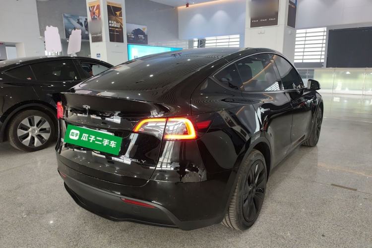 Used Tesla Model Y 2023 Rear-Wheel-Drive Version
