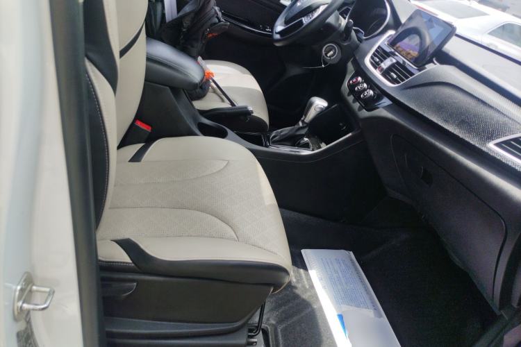 Used Baojun 730 2021 1.5T CVT Fashion Version 7 Seats