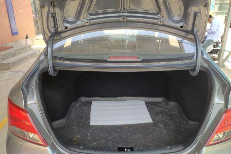 Used Hyundai Verna (older generation) 2014 1.4L Automatic Smart GLS Trunk