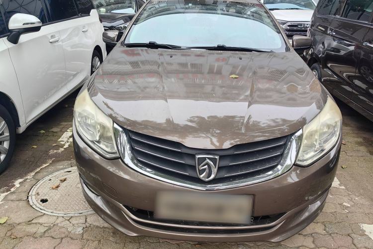 Used Baojun 630 2013 1.5L automatic Elite version