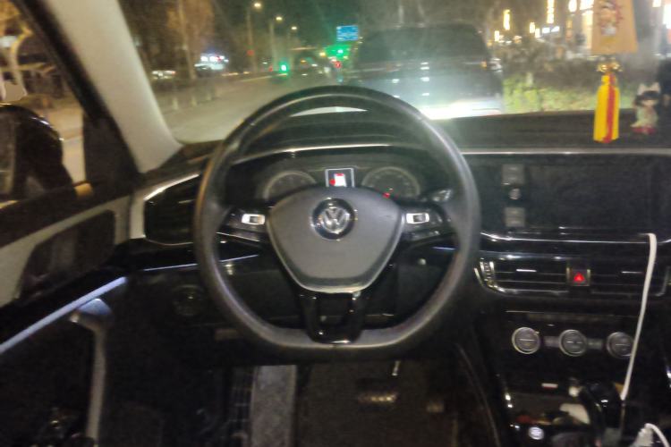 Used Volkswagen Tayron 2019 330TSI Two-Wheel Drive Luxury Model China VI Standard Steering Wheel