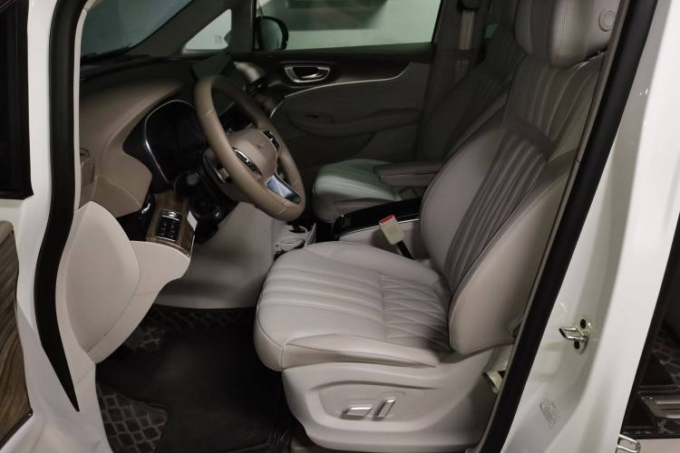 Used Roewe iMAX8 2023 400TGI Comfort Edition
