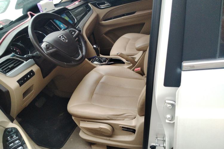 Used Baojun 730 2016 1.8L iAMT Luxury Model 7 Seats Left Front Seat