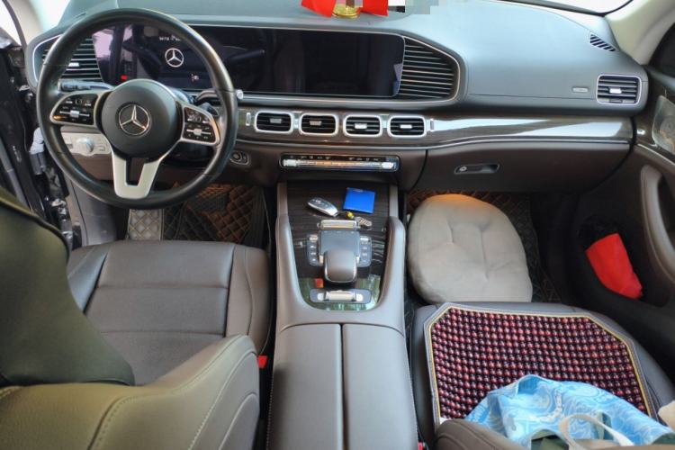 Used Mercedes-Benz GLE 2021 GLE 350 4MATIC Stylish Model Center Console