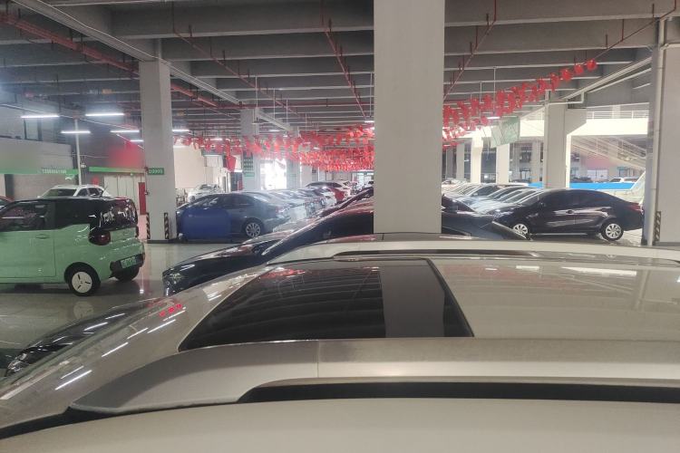 Used GAC Trumpchi GS4 2017 235T Manual Two-Wheel Drive Luxury Edition Roof