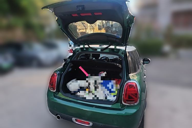 Used MINI 2020 1.5T COOPER Artist Five-Door Edition Trunk