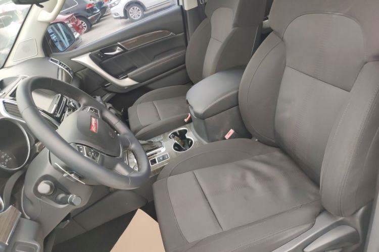 Used Haval H9 2015 2.0T Four-Wheel Drive Standard Model 7 Seats