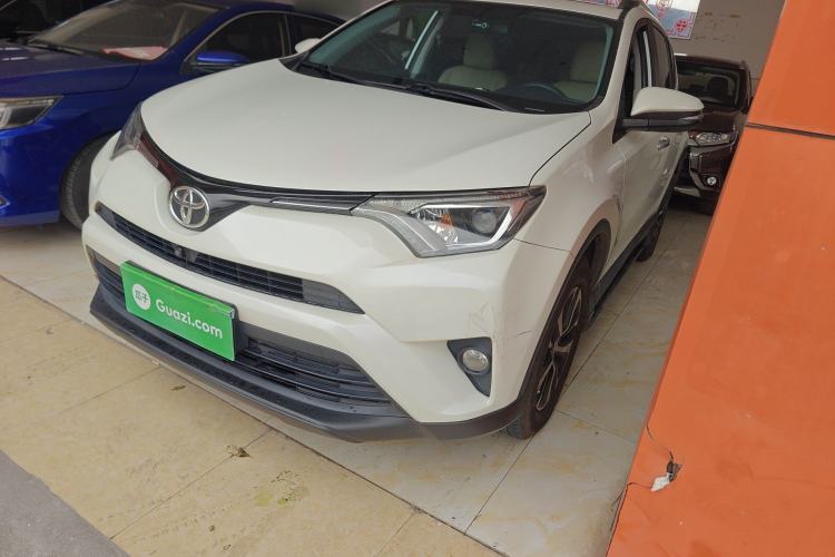 Used Toyota RAV4 2016 2.0L CVT Two-Wheel Drive Fashion Edition China V Standard