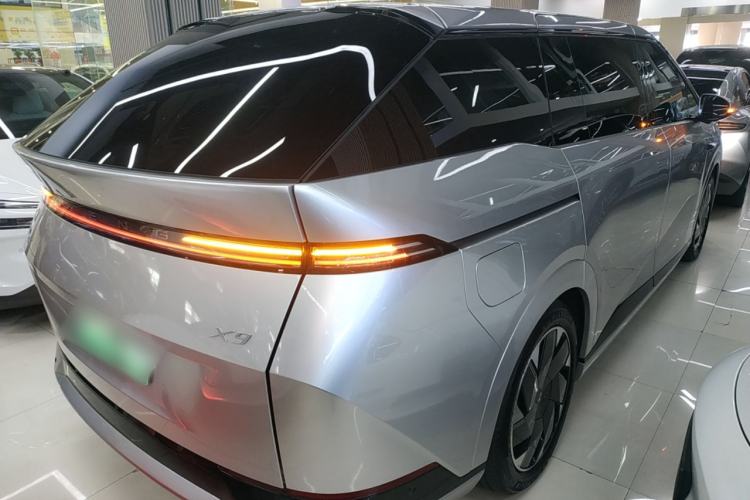 Used XPeng X9 2024 702 Ultra-Long Range Max