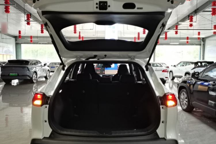 Used Toyota Corolla Cross 2026 Model 2.0L Pioneer Edition
