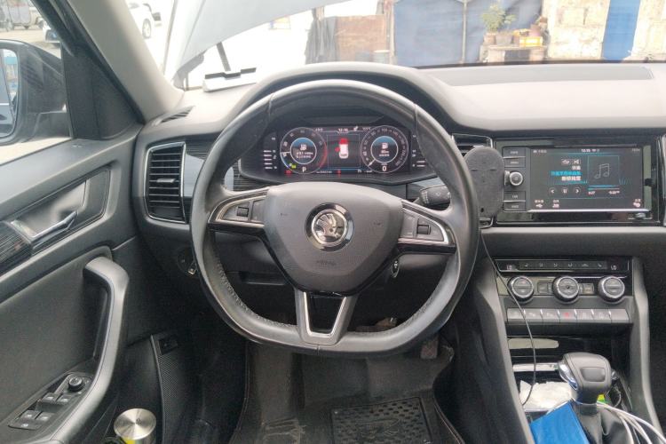 Used Skoda Kodiaq 2019 Facelifted TSI330 5-Seater Two-Wheel-Drive Luxury Enjoyment Edition China VI Standard Steering Wheel