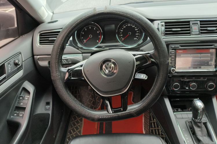 Used Volkswagen Sagitar 2015 1.6L Automatic Comfort Model Steering Wheel