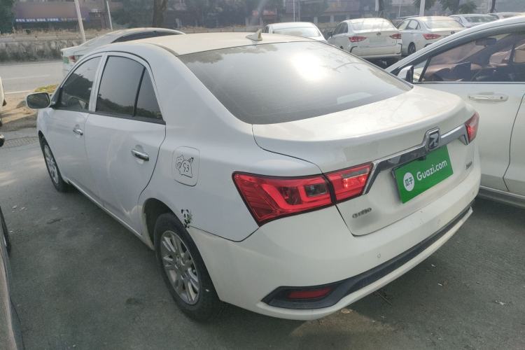 Used Zotye Z300 2016 New Vision 1.5L Manual Entry-Level Model with Sunroof
