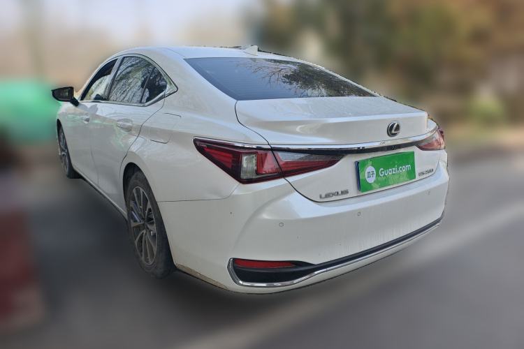 Used Lexus ES 2022 200 Excellence Edition

