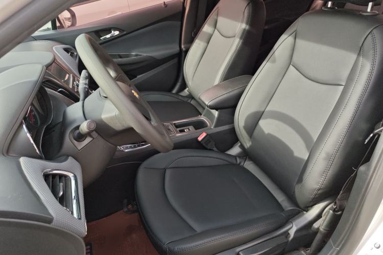 Used Chevrolet Cruze 2017 1.5L Automatic Pioneer Sunroof Edition
