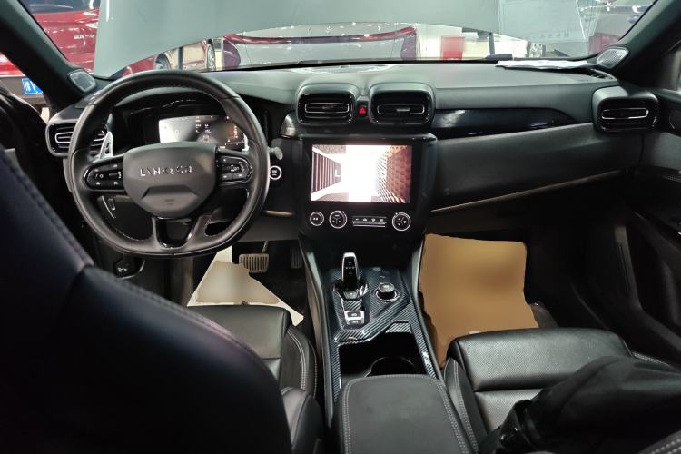 Used Lynk & Co 03 2022 2.0TD DCT JingPro Center Console