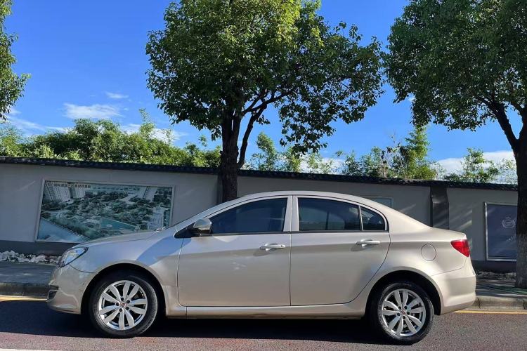 Used Roewe 350 2015 1.5L Automatic Luxury Sunroof Edition
