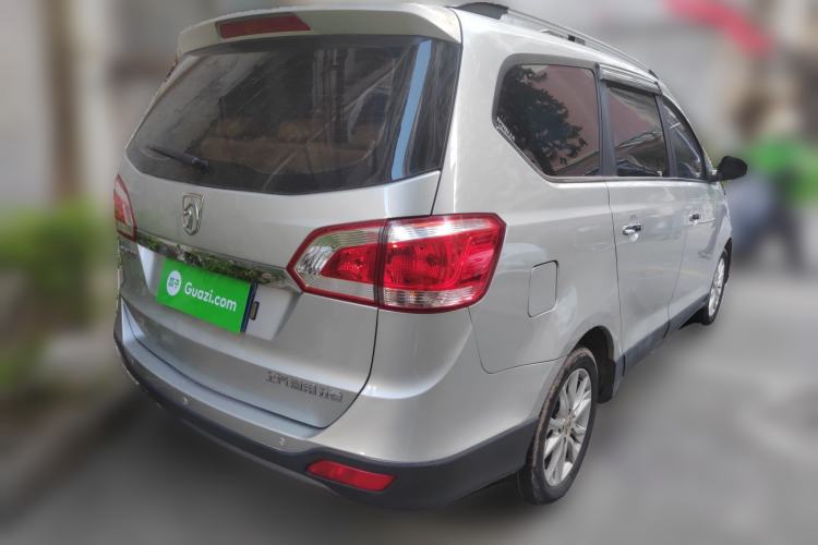 Used Baojun 730 2014 1.5L manual Comfort version 7 seats