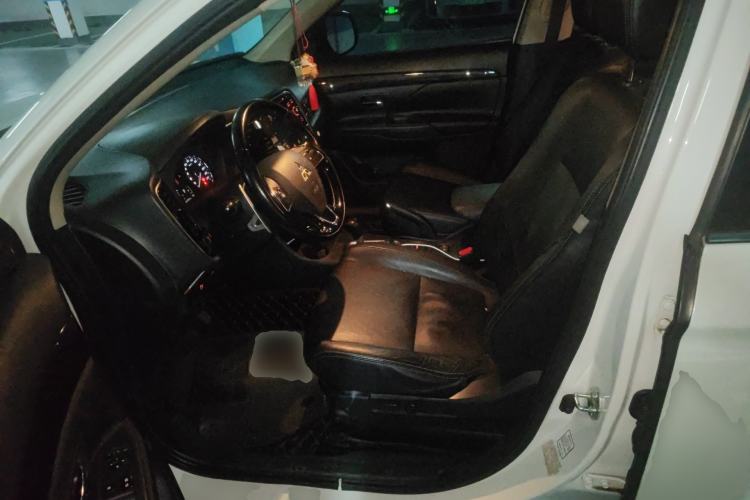 Used Mitsubishi Outlander 2016 2.4L 4x4 Elite Edition 5 Seats