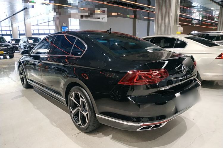 Used Volkswagen Magotan 2025 Revised Version Zhongxiang Edition 330TSI DSG Luxury Trim Rear Left 45 Deg