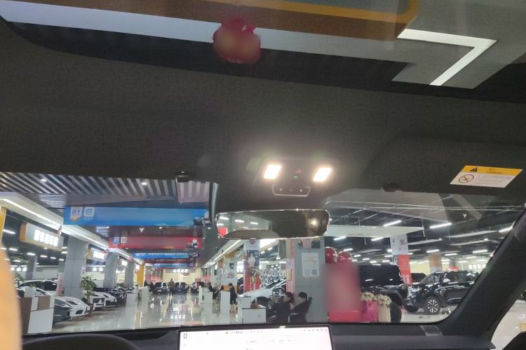 Used ONVO Luxeed L90 2025 Model—Max Six-Seater Version
