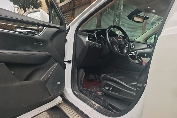 Used Cadillac XT5 2018 25T Luxury Model