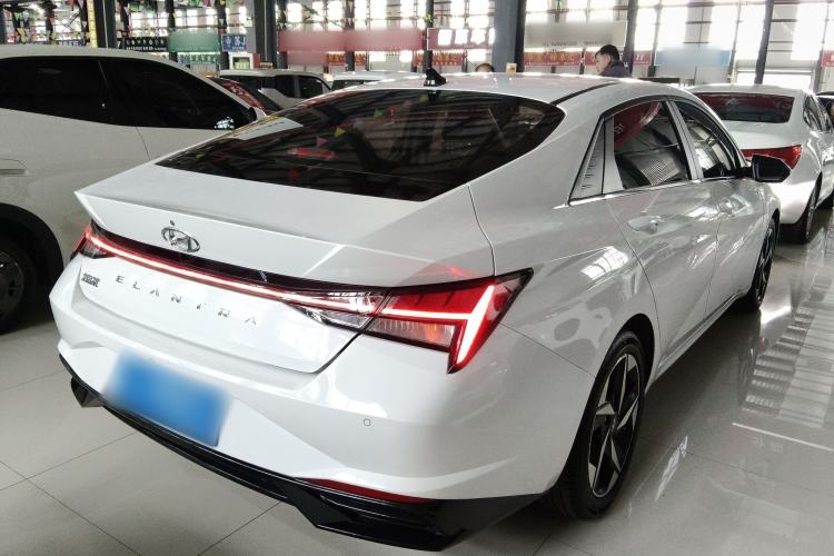 Used Hyundai Elantra 2022 1.5L CVT GLX Elite Edition Rear Right 45 Deg