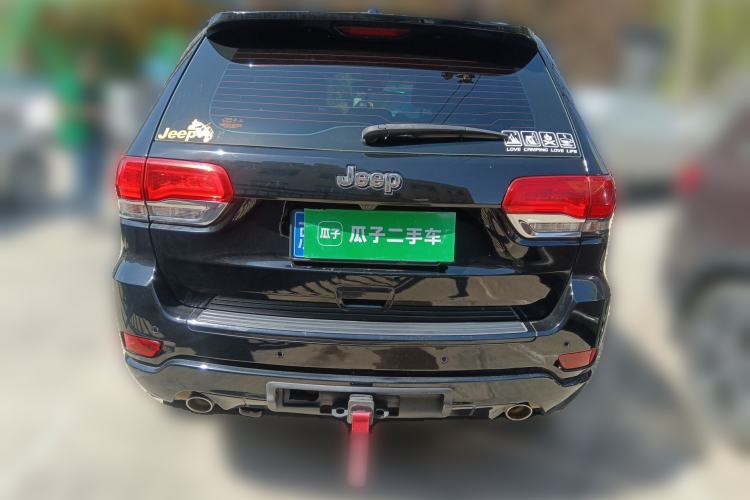 Used Jeep Grand Cherokee 2016 3.6L Luxury Navigation Edition Rear