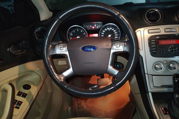 Used Ford Mondeo 2010 2.3L Fashion Edition
