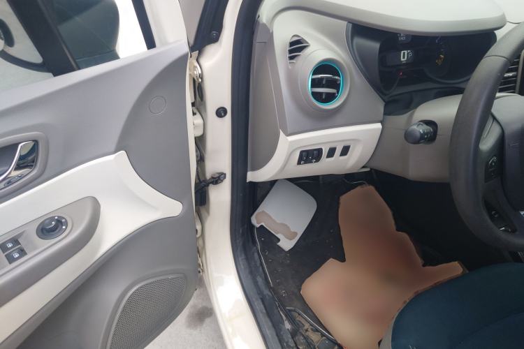 Used Renault Captur 2015 1.2T Automatic Standard Edition
