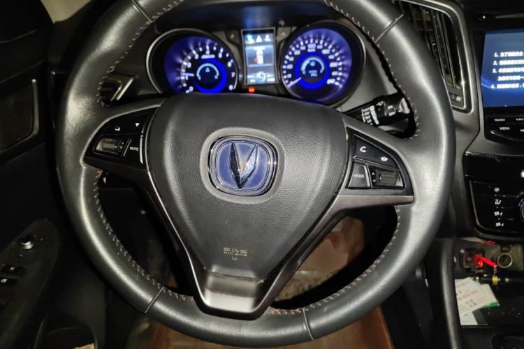 Used CHANGAN CS75 2016 2.0L Manual Luxury Version China V Standard Steering Wheel
