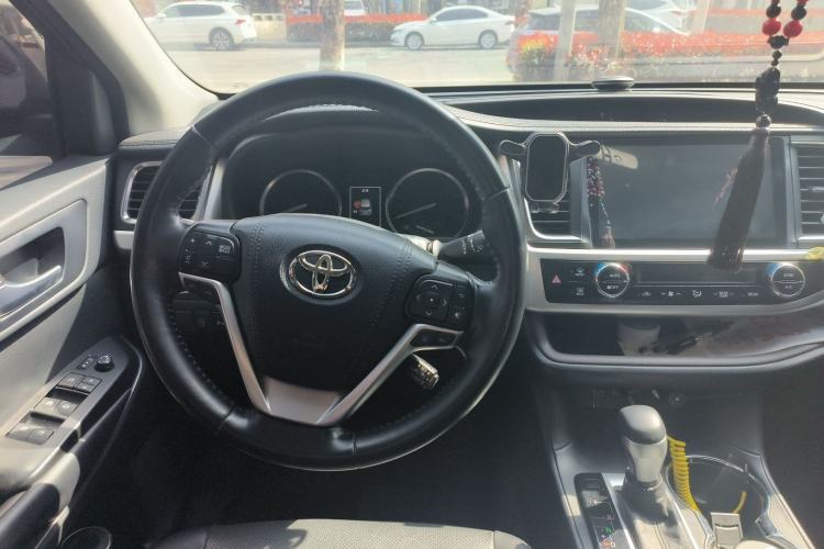Used Toyota Highlander 2018 2.0T Four-Wheel Drive Luxury Edition 7 Seats China V Emission Standard
