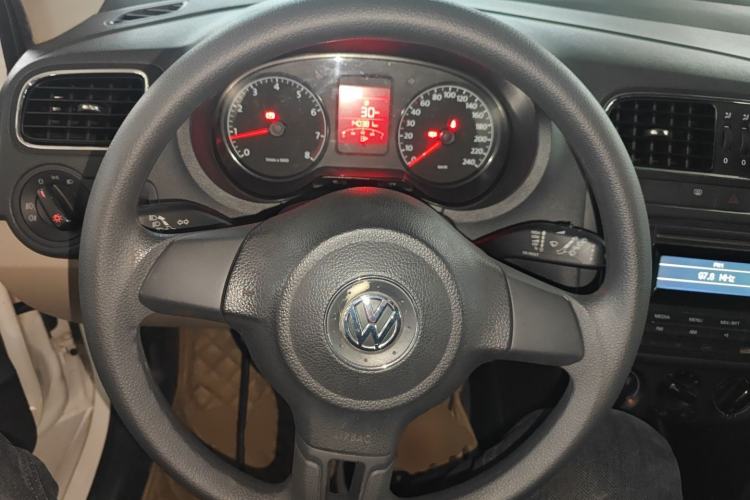 Used Volkswagen Polo 2013 1.6L Manual Comfort Edition
