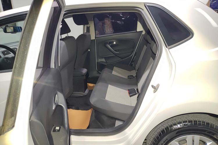 Used Volkswagen Polo 2016 1.4L Manual Fashion Model