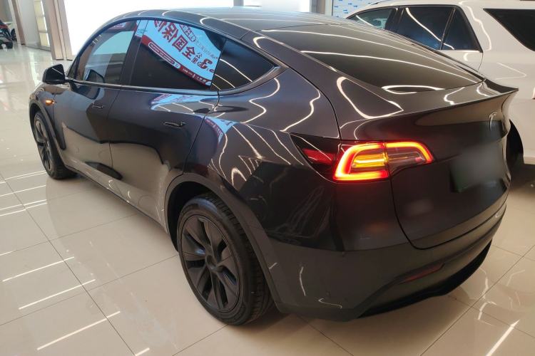 Used Tesla Model Y 2024 Long-Range All-Wheel-Drive Version