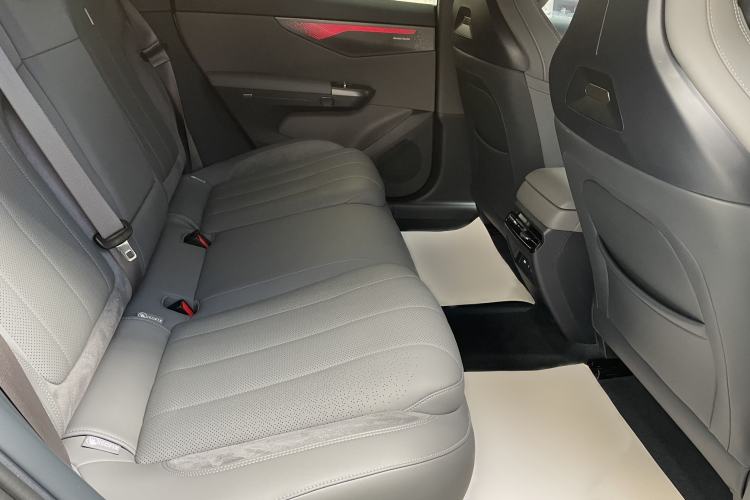 Used Lynk & Co 07 2024 EM-P 126 Long-Range Ultra
