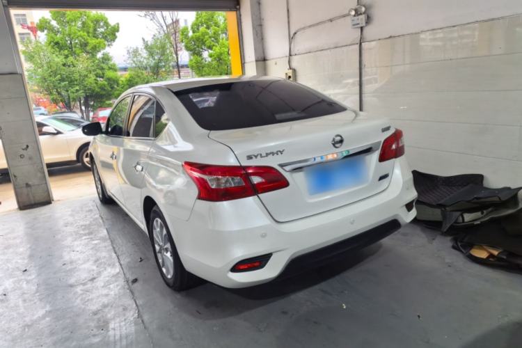 Used Nissan Sylphy 2016 1.6 XL CVT Luxury Edition Rear Left 45 Deg