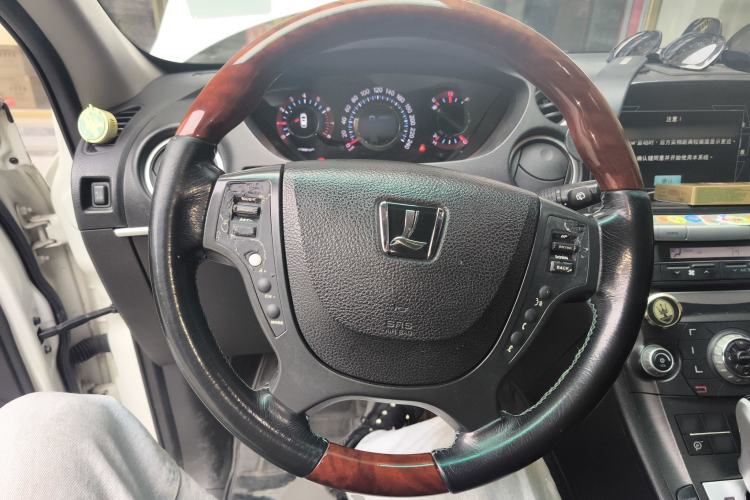 Used Luxgen Great 7 SUV 2013 Limited-Edition Sharp Model 2.2T Two-Wheel-Drive Smart Version