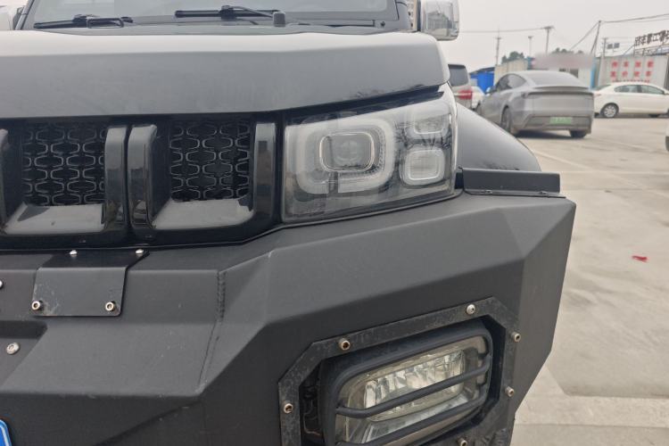 Used BAIC Off-Road BJ40 2018 PLUS 2.3T Automatic Four-Wheel Drive Flagship Version China V Emission Standard Left Front Headlight