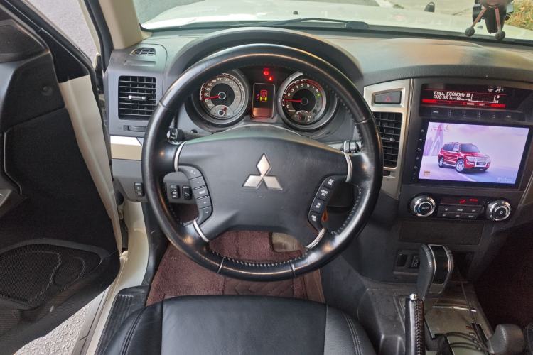 Used Mitsubishi Pajero 2020 3.0L Automatic Luxury Off-Road Version