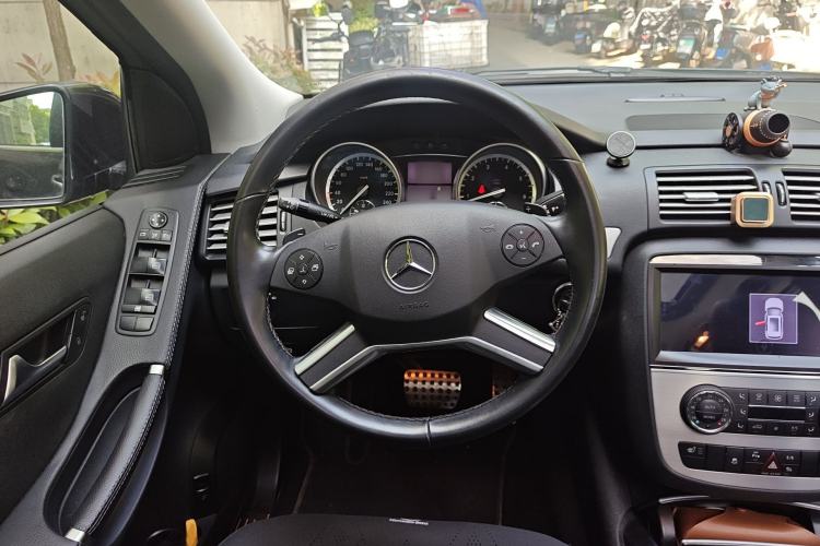 Used Mercedes-Benz R-Class 2014 R 320 4MATIC Business Model