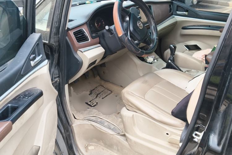 Used FORTHING Lingzhi 2018 M5L 1.6L 7-Seater Luxury Model
