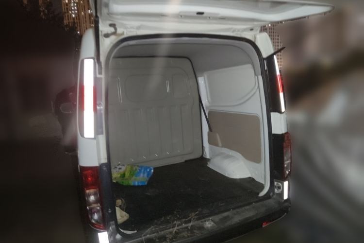 Used CHANGAN KUAYUE Xing V3 2022 1.5L Gasoline Comfort-Grade 5-Seater Minivan JL473QH Trunk