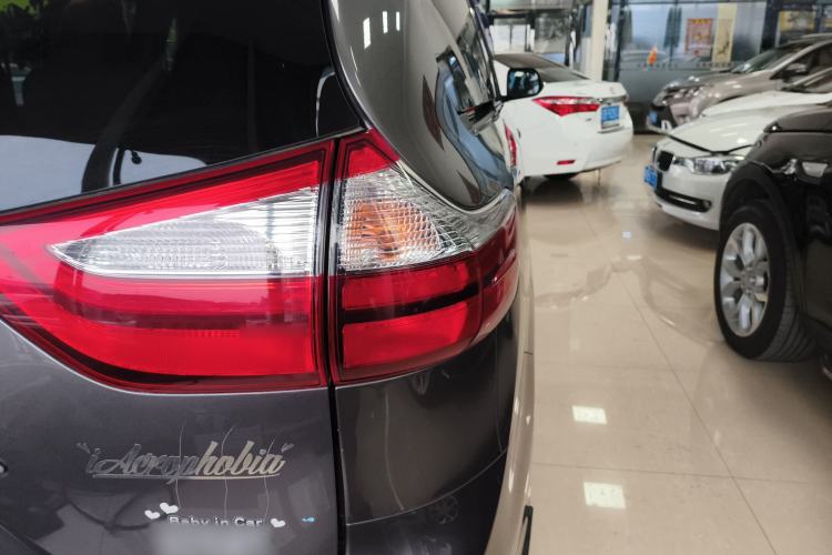 Used Toyota Sienna (Parallel Import) 2015 3.5L Two-Wheel Drive L Version—U.S. Specification
