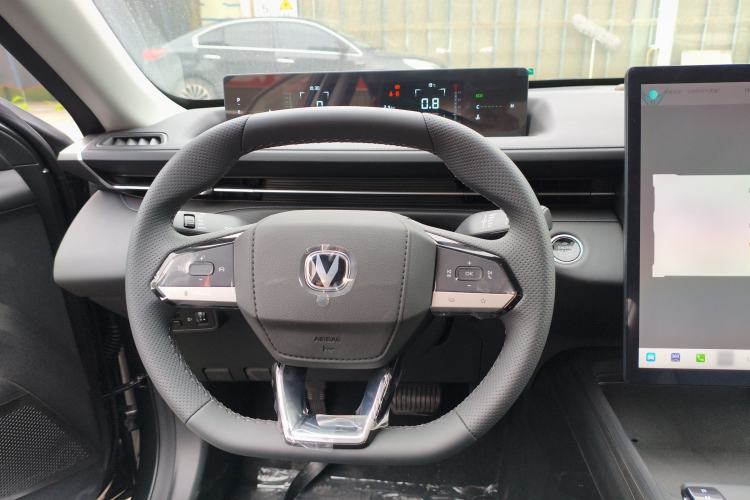 Used CHANGAN Eado 2025 Blue Whale 1.5T 500Bar Prestige Model
